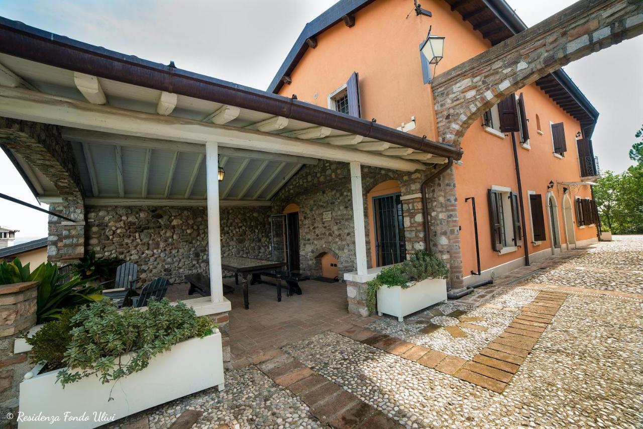 Residenza Fondo Ulivi Villa Ponti sul Mincio Luaran gambar